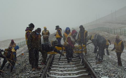 Lhasa-Nyingchi Railway Starts Construction in 2014