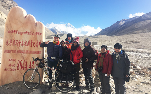 Cycling from Kathmandu to Lhasa via EBC