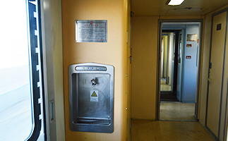 Water dispensers on Tibet trains