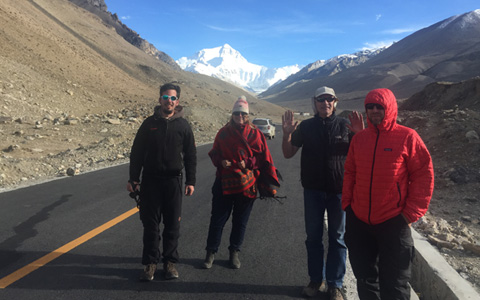 Want to Trek Everest Base Camp without Guide? Possible in Nepal but not in Tibet