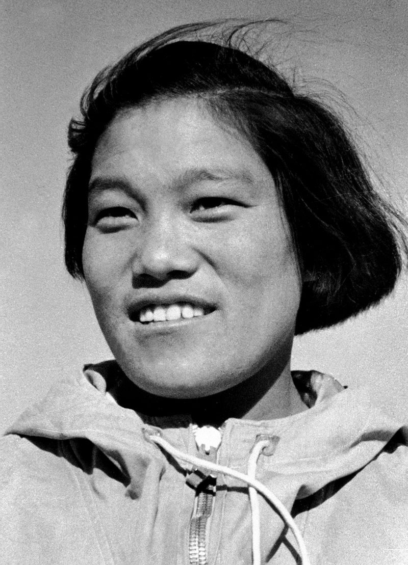First Woman Qomolangma Mountaineer Passes Away