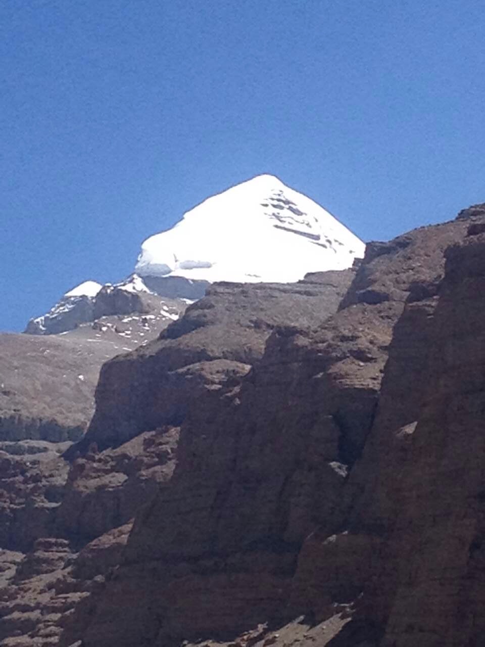 This is a picture taken by our customer at the foot of Mt. Kailash.