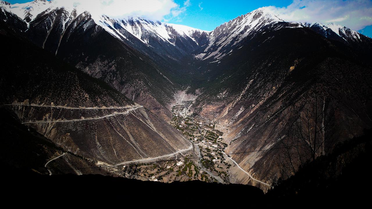 Rural Roads in Tibet Exceed 58,000 km