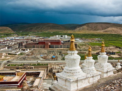 9 Days Lhasa to Everest Base Camp Tour with Sakya Monastery