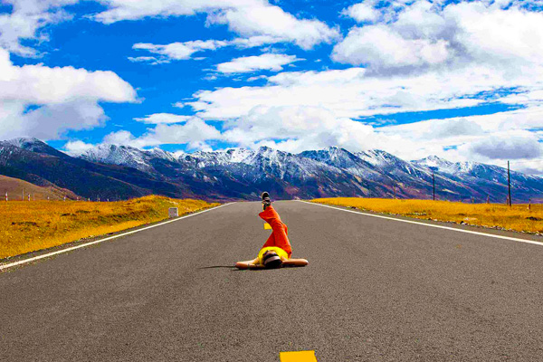 Chengdu to Lhasa overland tour