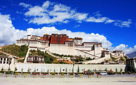 How to Travel from Shanghai to Tibet: by Train or Flight