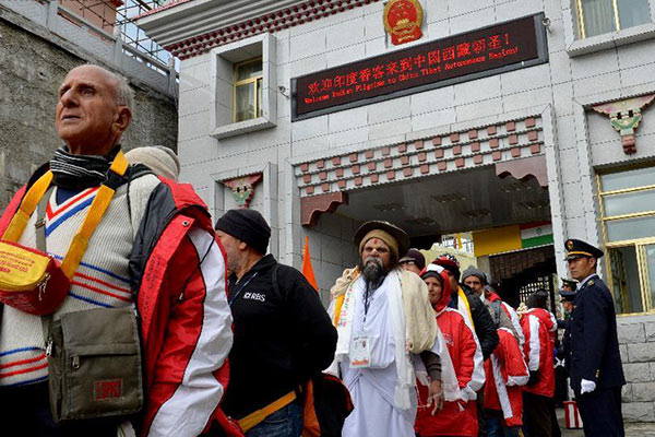  Indian pilgrims