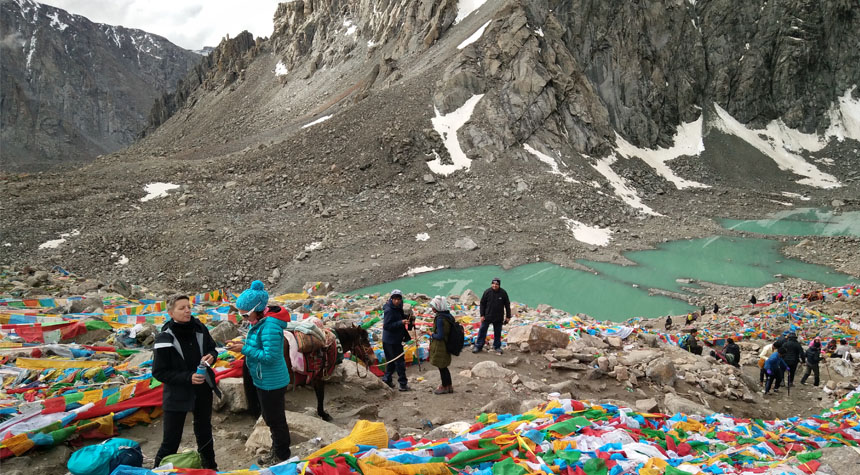 Reach Kadoe Lake after Drolma La Pass