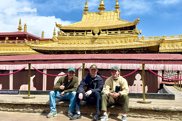 Visit Jokhang Temple