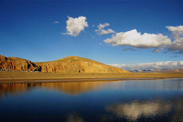 Cuona Lake