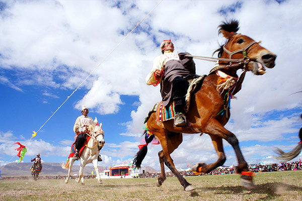 Horse Race Festival in Nagqu
