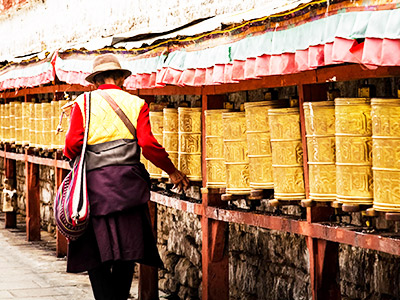 7 Days Central Tibet Culture Small Group Tour with Qinghai-Tibet Train Experience