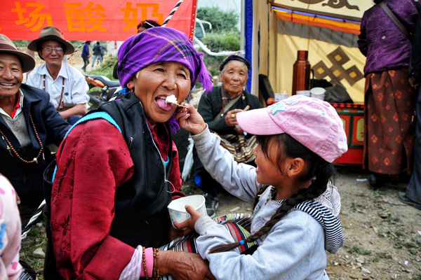 enjoy Yogurt during Shoton Festival enjoy Yogurt during Shoton Festival