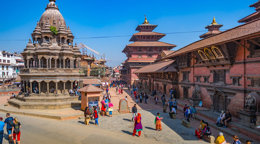 Visit the Ropyal Durbar Square in Kathmandu Valley