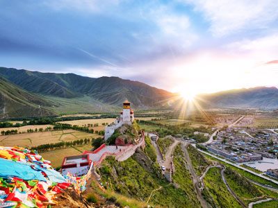 12 Days Lhasa Shigatse Nyingchi Tour for Culture Exploration along the Brahmaputra River