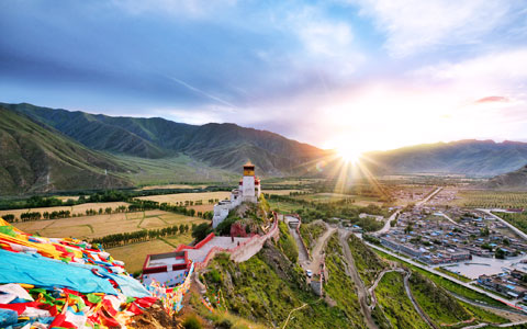 12 Days Lhasa Shigatse Nyingchi Tour for Culture Exploration along the Brahmaputra River