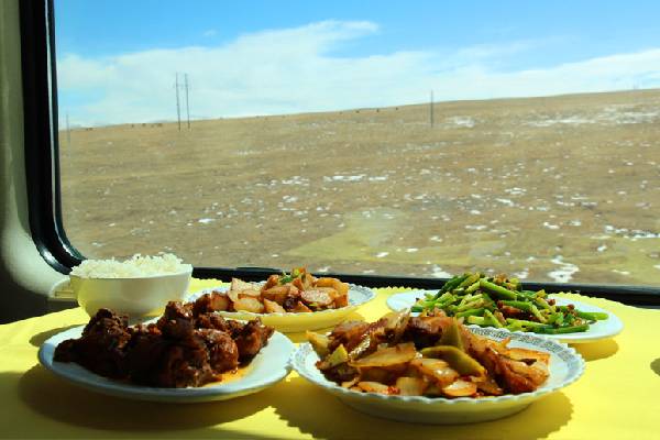 Hygienic Meals on Tibet Trains Hygienic Meals on Tibet Trains