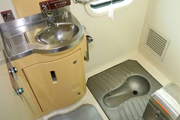 toilet in hard-seat carriage toilet in hard-seat carriage