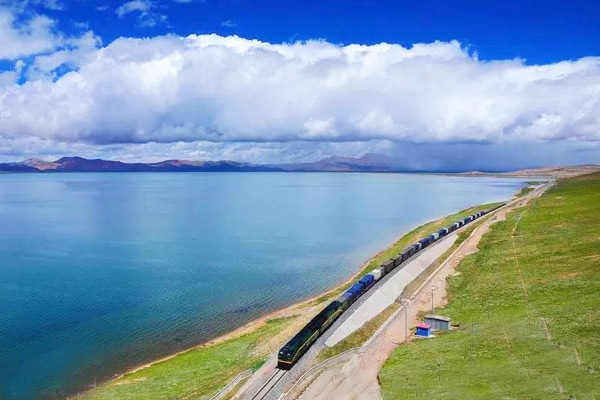 Tibet train