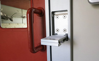 door details of soft sleeper cabin