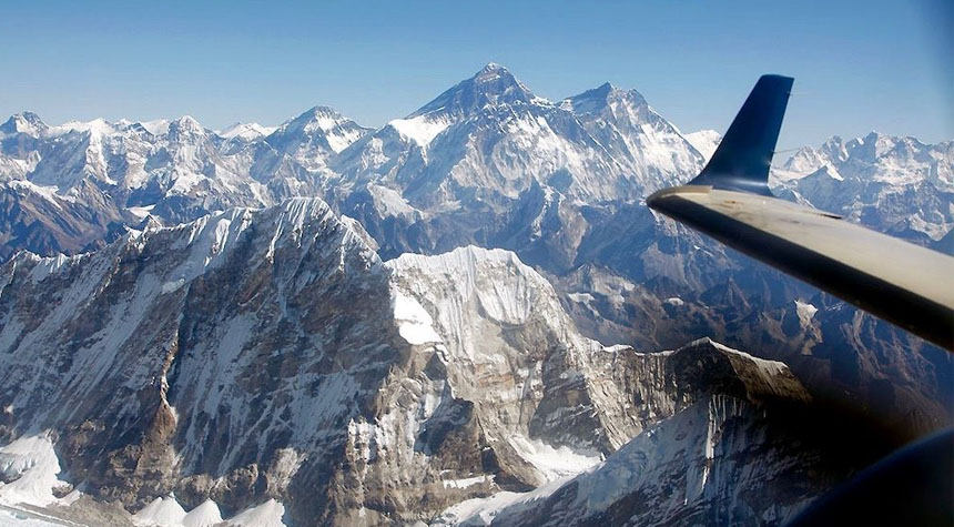 Flight between Tibet and Nepal