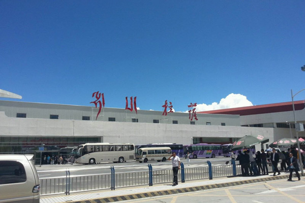  Gonggar-Airport  