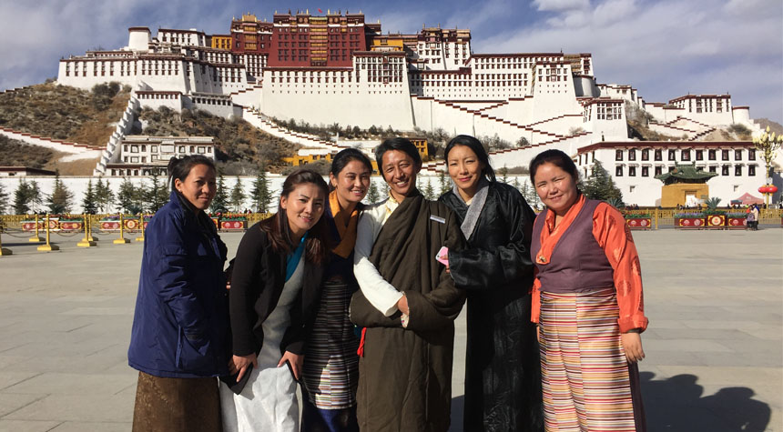 Tibetan guides
