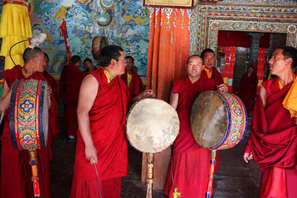  Tibetan Buddhist monks 