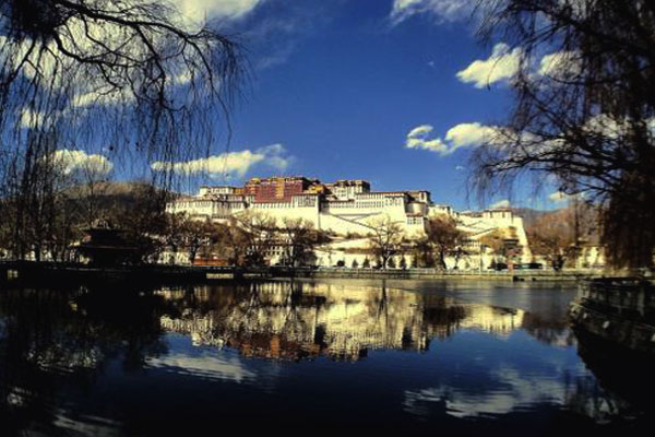 Zongjiao-Lukang-Park Potala Palace