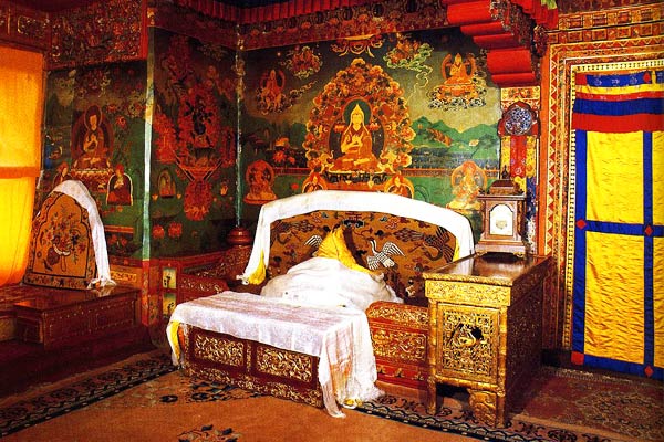 The fourteenth Dalai Lama study and meditation seat The fourteenth Dalai Lama study and meditation seat